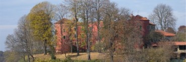Sale delle Langhe - Castello Rosso (foto by Giovanni Mirgovi)