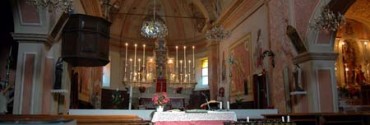 L'interno della chiesa